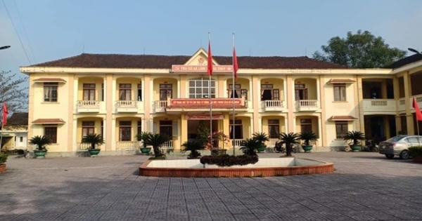 Hà Tĩnh: Phó bí thư Đảng ủy và 3 cán bộ bị khởi tố về tội đánh bạc