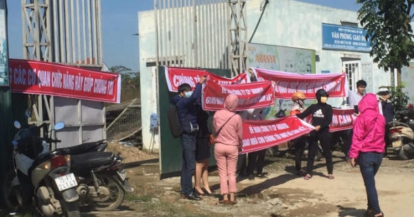 Huế: Chủ đầu tư không giao nhà đúng tiến độ, người dân “vây” dự án…