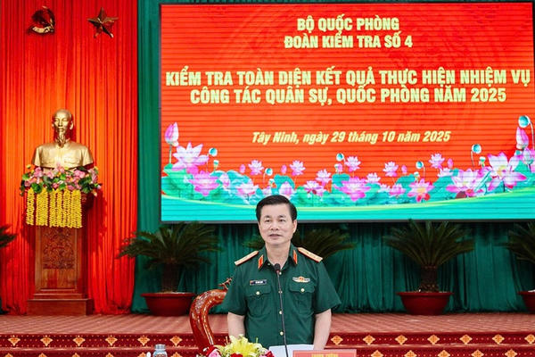 Đoàn công tác của Bộ Quốc phòng làm việc tại Bộ Chỉ huy quân sự tỉnh Tây Ninh