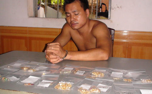 Đồng Nai: Bắt kẻ đột nhập tiệm vàng trộm tài sản