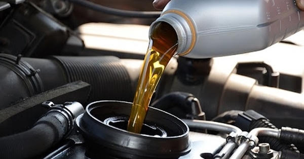 Bảo quản xe mùa dịch: Ô tô để lâu không đi có cần thay dầu động cơ?