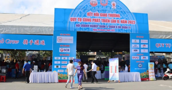 TP HCM: Gần 100 doanh nghiệp 3 quận “bắt tay” vượt qua khó khăn đại dịch COVID-19 TP HCM: Gần 100 doanh nghiệp 3 quận “bắt tay” vượt qua khó khăn đại dịch COVID-19