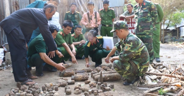 An Giang: Đẩy mạnh công tác thu hồi vũ khí, vật liệu nổ An Giang: Đẩy mạnh công tác thu hồi vũ khí, vật liệu nổ