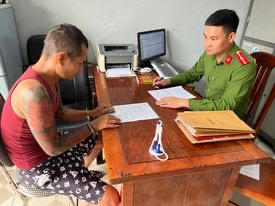 Hải Dương: Bắt đối tượng bán ma túy ở cổng trung tâm y tế huyện Hải Dương: Bắt đối tượng bán ma túy ở cổng trung tâm y tế huyện