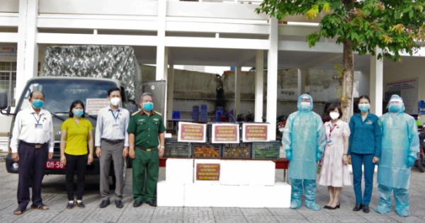 Vùng 2 Hải quân: Những chuyến thực phẩm hỗ trợ nhân dân khu vực phong tỏa  chống dịch Covid -19