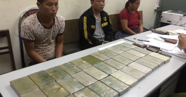 Sơn La: Bắt 3 đối tượng cùng 40 bánh heroin Sơn La: Bắt 3 đối tượng cùng 40 bánh heroin