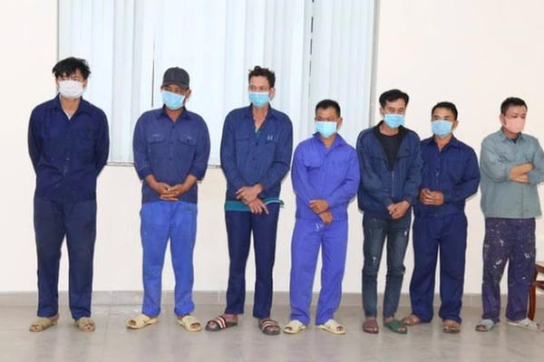 Cựu cán bộ Cục Điều tra chống buôn lậu nhận hối lộ của "trùm" buôn bán xăng dầu xuyên quốc gia như thế nào?