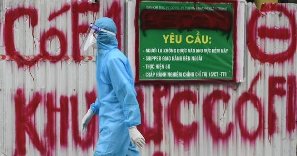 Hà Nội chống Covid-19 như thế nào trong gần một năm qua?
