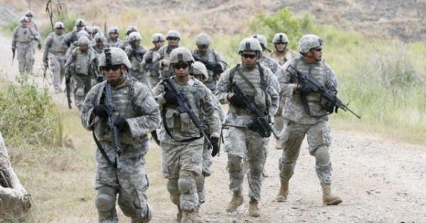 Philippines cho quân đội Mỹ đồn trú ở căn cứ đối diện Biển Đông Philippines cho quân đội Mỹ đồn trú ở căn cứ đối diện Biển Đông