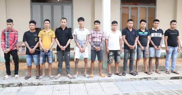 Công an huyện Châu Thành khống chế bắt giữ nhóm đối tượng đòi nợ bằng hung khí Công an huyện Châu Thành khống chế bắt giữ nhóm đối tượng đòi nợ bằng hung khí