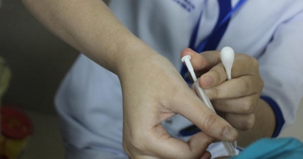 Hơn 50.000 người Việt tiêm vắc xin ngừa COVID-19/ngày