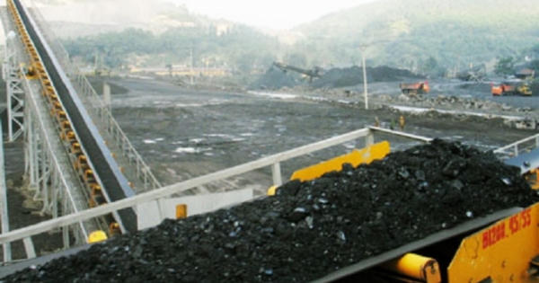 Quảng Ninh: Một công nhân bị băng tải cuốn tử vong