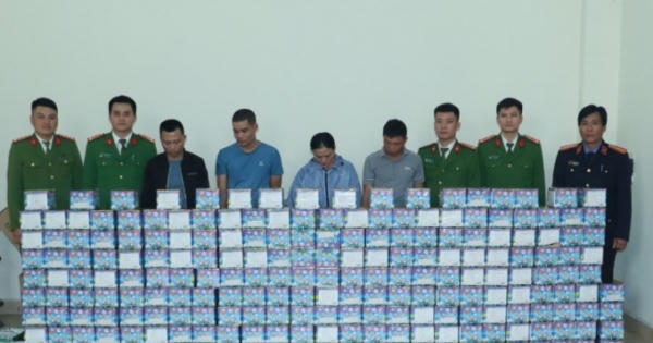 Bắt nam thanh niên cầm đầu đường dây buôn bán pháo từ nước ngoài về Việt Nam