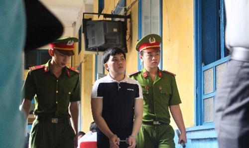 Y án chung thân với “phi công trẻ” cuồng ghen