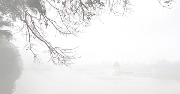 Hà Nội chìm trong sương mù