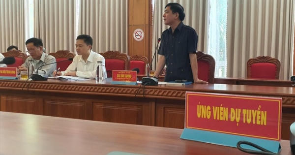 Lần đầu 'thi tuyển' bí thư huyện ủy