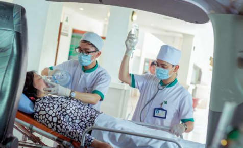 TP HCM: Người phụ nữ 67 tuổi phải cấp cứu sau khi đi làm đẹp