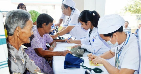 Câu chuyện cảm động về tấm lòng bác sĩ Câu chuyện cảm động về tấm lòng bác sĩ