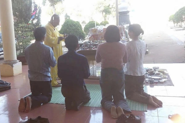 Lập lễ mời thầy cúng trong trường học: Hiệu trưởng nói vì cả nể bác bảo vệ!
