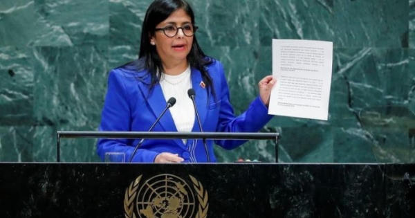 Venezuela nhận vaccine ngừa Covid-19 từ Nga