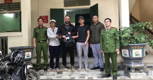 Du khách đến Hà Giang liên tiếp được trao trả lại tài sản Du khách đến Hà Giang liên tiếp được trao trả lại tài sản