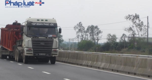 Quảng Trị: Xe vi phạm ngang nhiên vượt hàng chục chốt CSGT