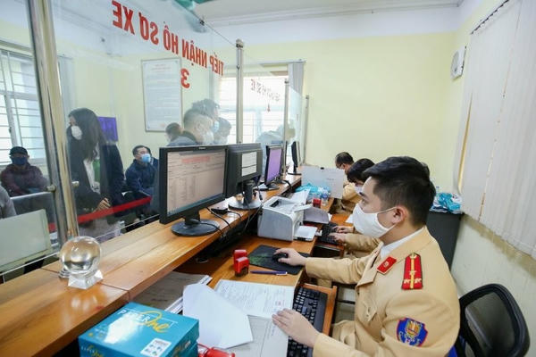 1.961 xe ô tô đăng ký mới trong tháng 1/2025 tại Nghệ An