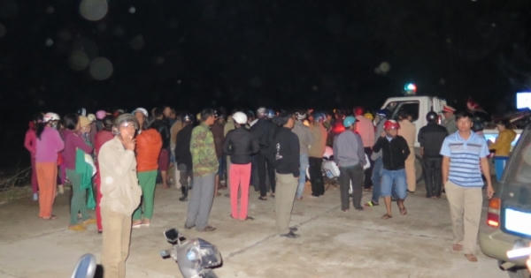 Quảng Nam: Xe máy bay qua 15m ruộng, một người tử vong