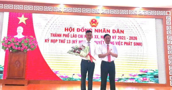 Ông Nguyễn Tiến Ngân được bầu làm Phó chủ tịch UBND thành phố Lào Cai Ông Nguyễn Tiến Ngân được bầu làm Phó chủ tịch UBND thành phố Lào Cai