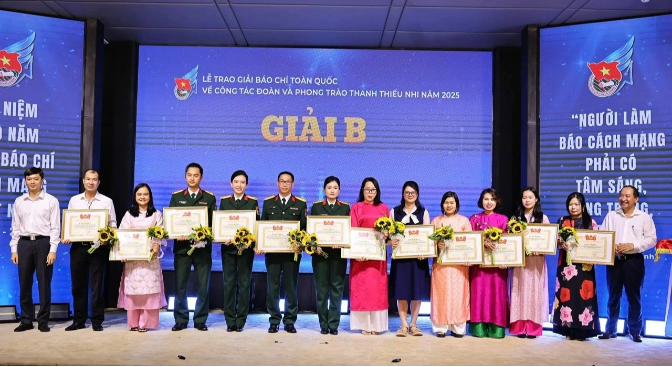 Báo Pháp luật Việt Nam giành giải B Giải báo chí toàn quốc về công tác Đoàn Báo Pháp luật Việt Nam giành giải B Giải báo chí toàn quốc về công tác Đoàn