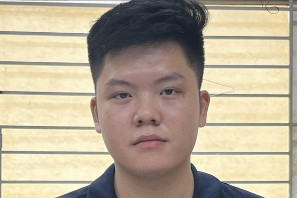 Tạm giữ hình sự đối tượng hành hung tài xế, cướp taxi trong đêm