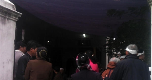 Hà Nam: Chồng thắt cổ vợ đến chết rồi tự tử bất thành