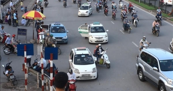 Bản tin Giao thông Plus: Bộ GTVT yêu cầu tăng cường xử lý "xe dù"