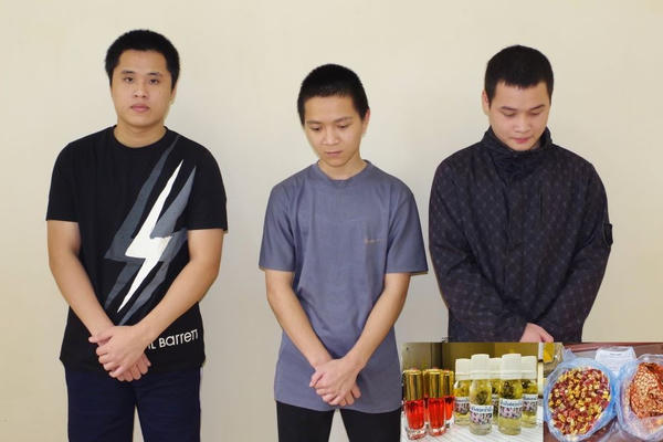 Hàng trăm người bị lừa đảo khi mua "bùa yêu" trên mạng xã hội