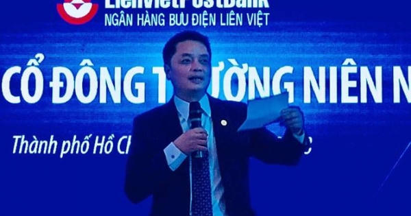 Ông Nguyễn Đức Hưởng tạm biệt LienVietPostBank sau 10 năm gắn bó Ông Nguyễn Đức Hưởng tạm biệt LienVietPostBank sau 10 năm gắn bó