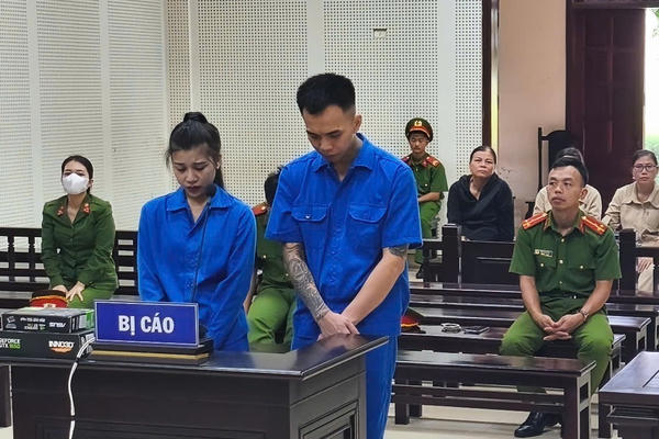 Cặp đôi sống chung tái phạm ma túy, lĩnh tổng cộng 24 năm tù Cặp đôi sống chung tái phạm ma túy, lĩnh tổng cộng 24 năm tù