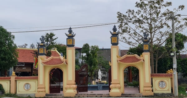 Lão nông lang thang được xây miếu thờ