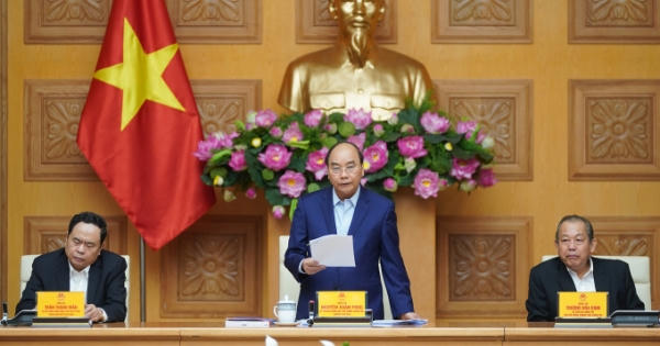 Thủ tướng chủ trì phiên họp của Tiểu ban Kinh tế - xã hội