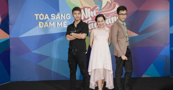 Giáng Son trở thành bảo mẫu bất đắc dĩ Giáng Son trở thành bảo mẫu bất đắc dĩ