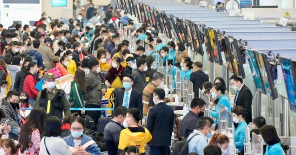 Giá vé máy bay tăng chóng mặt dịp 30/4 - 1/5
