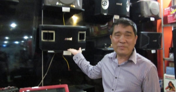 Một  ngày với ông vua loa đài