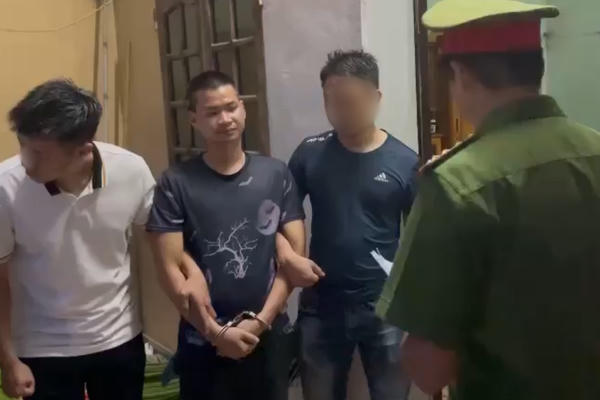 Bắt nghi phạm giết tài xế xe ôm công nghệ, cướp tài sản trong đêm gần nghĩa trang Bắt nghi phạm giết tài xế xe ôm công nghệ, cướp tài sản trong đêm gần nghĩa trang