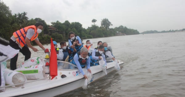 Thả gần 130 ngàn con cá giống để tái tạo, bảo vệ nguồn lợi thủy sản sông Đồng Nai