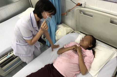 Giải cứu người phụ nữ mang thai định nhảy cầu tự tử