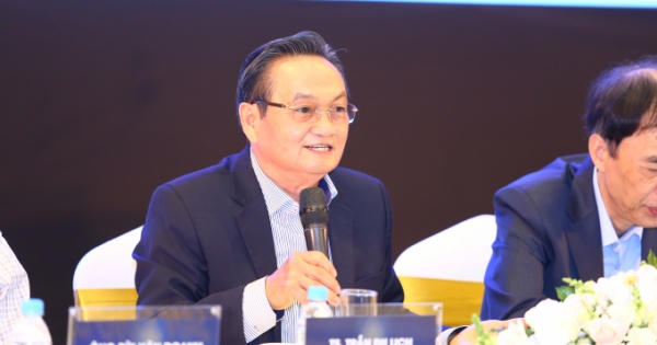 TS. Trần Du Lịch: “Thị trường mới nổi không thể nổi được nếu không có những con sếu đầu đàn” TS. Trần Du Lịch: “Thị trường mới nổi không thể nổi được nếu không có những con sếu đầu đàn”