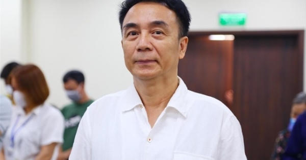 Đang xét xử phúc thẩm cựu Cục phó Cục QLTT Trần Hùng Đang xét xử phúc thẩm cựu Cục phó Cục QLTT Trần Hùng