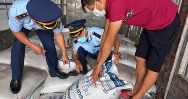 2 tấn đường kính nhập lậu bị bắt trên đường đi tiêu thụ