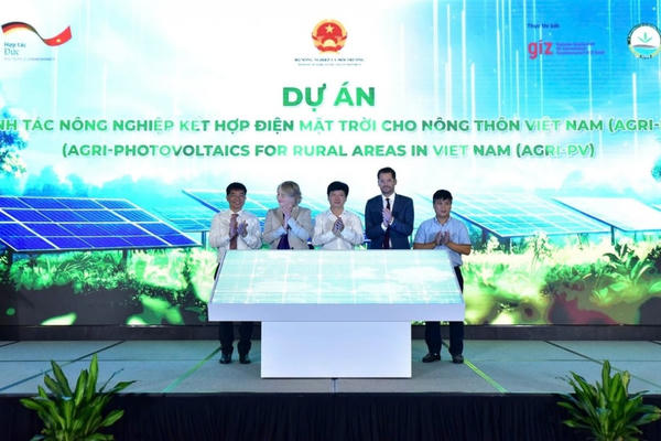 Khởi động dự án Canh tác Nông nghiệp kết hợp Điện mặt trời cho nông thôn Việt Nam