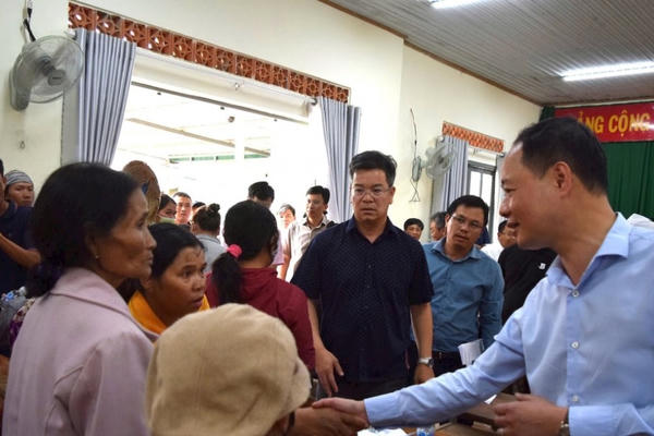 Chủ tịch UBND xã sẽ trực tiếp giải quyết việc cấp bách, đối thoại với dân Chủ tịch UBND xã sẽ trực tiếp giải quyết việc cấp bách, đối thoại với dân