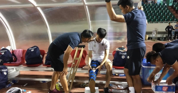 Tuyển Việt Nam: Thầy Park hết... son, vượt khó cách nào đây